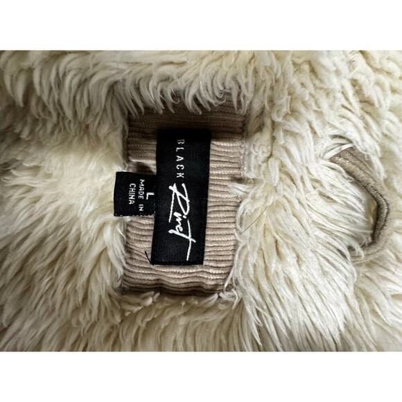 Black Rivet corduroy trucker jacket with a faux fur collar and trim
Size L - Picture 15 of 16